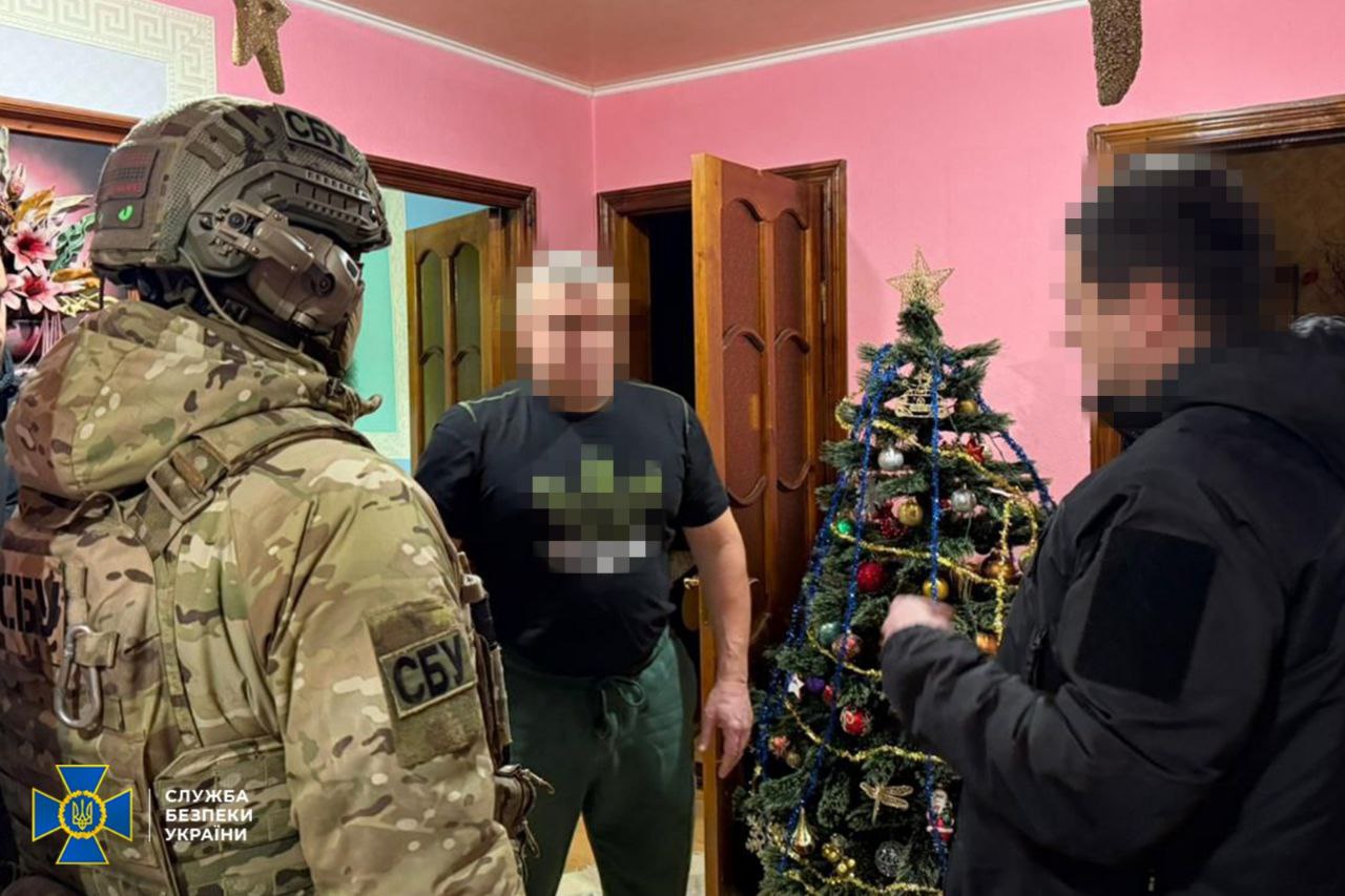 У голови районної ВЛК на Дніпропетровщині знайшли понад 300 тисяч доларів